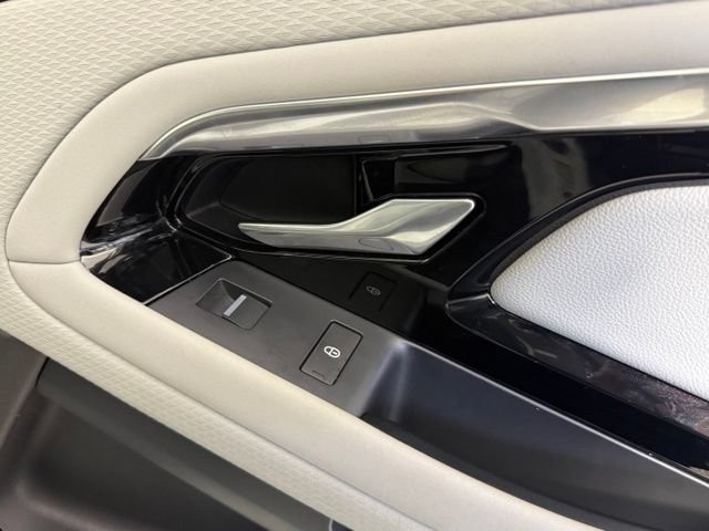 Certified 2020 Land Rover Range Rover Evoque R-Dynamic S AWD/4WD image 31