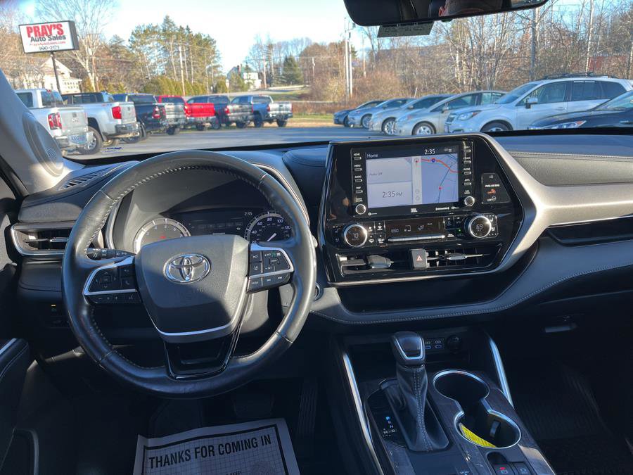 Used 2022 Toyota Highlander Limited image 9