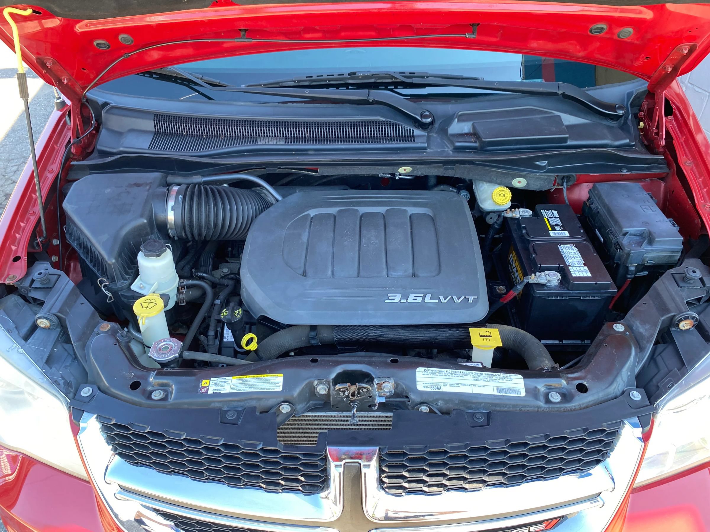 Used 2012 Dodge Grand Caravan SXT FWD image 30
