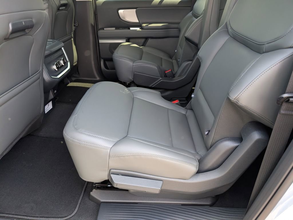 New 2026 Ford Expedition Max Active image 8