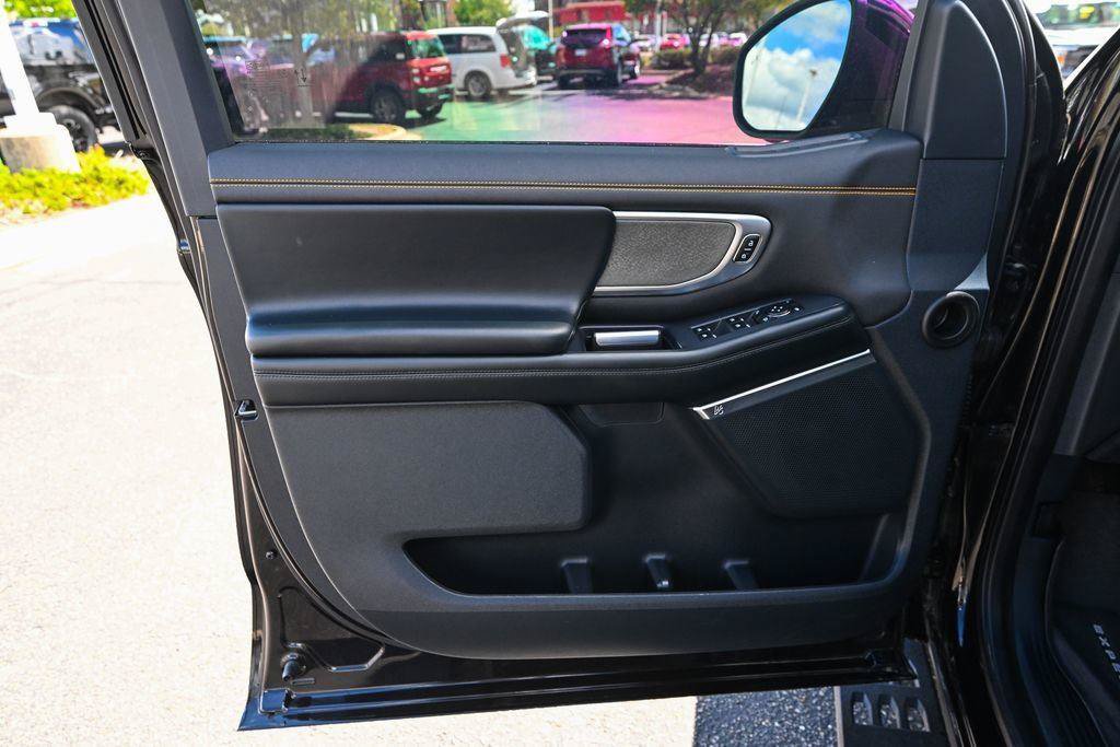 Used 2025 Ford Expedition Tremor AWD/4WD image 21