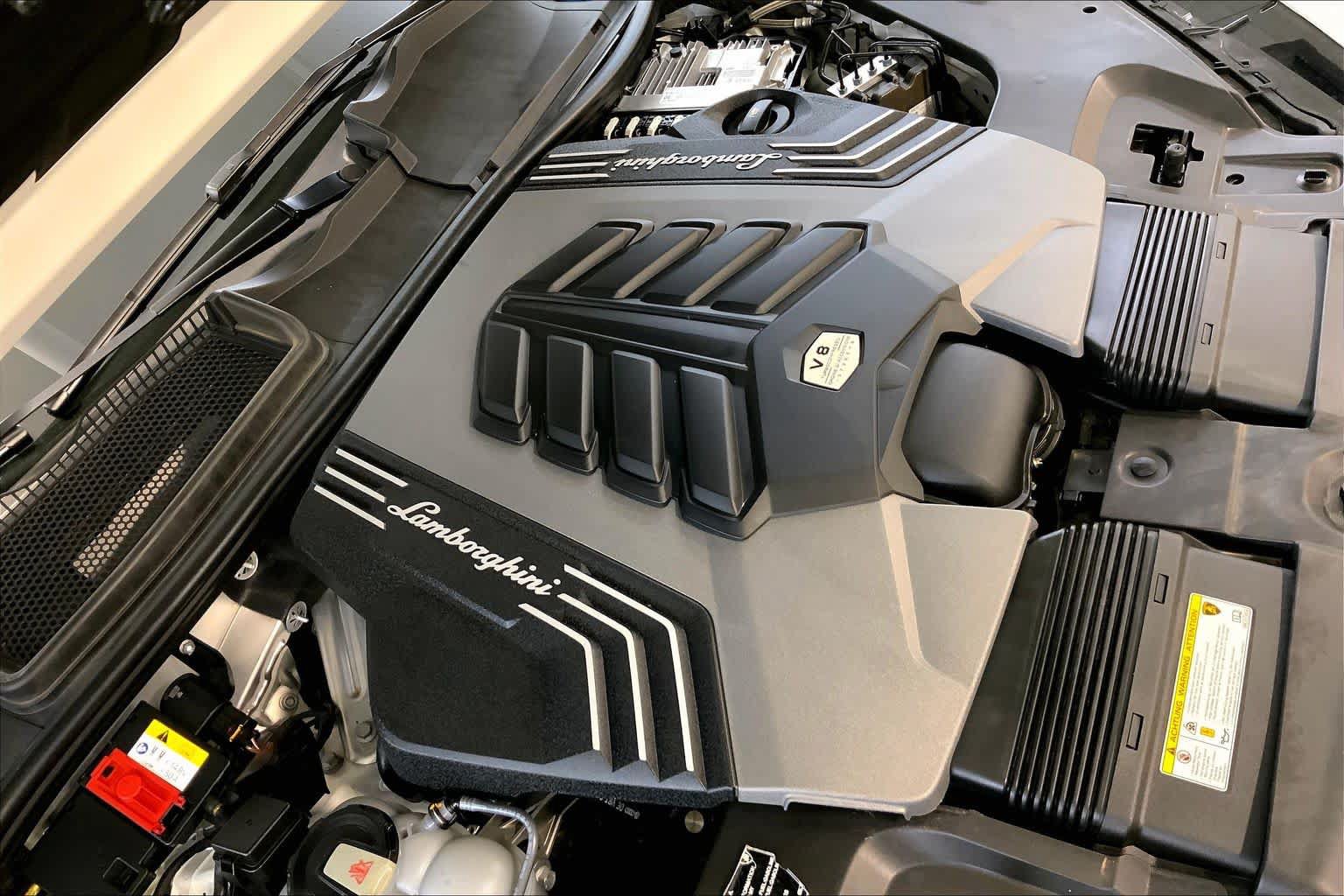 Used 2020 Lamborghini Urus AWD/4WD image 31