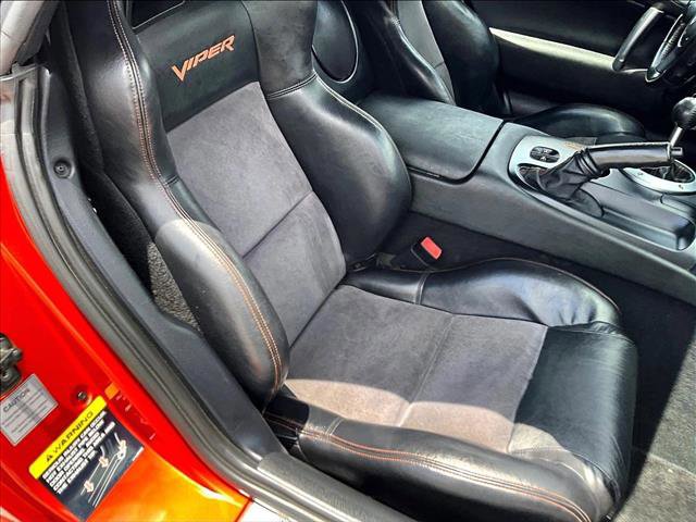 Used 2005 Dodge Viper SRT-10 w/ Copperhead Edition Group RWD image 9