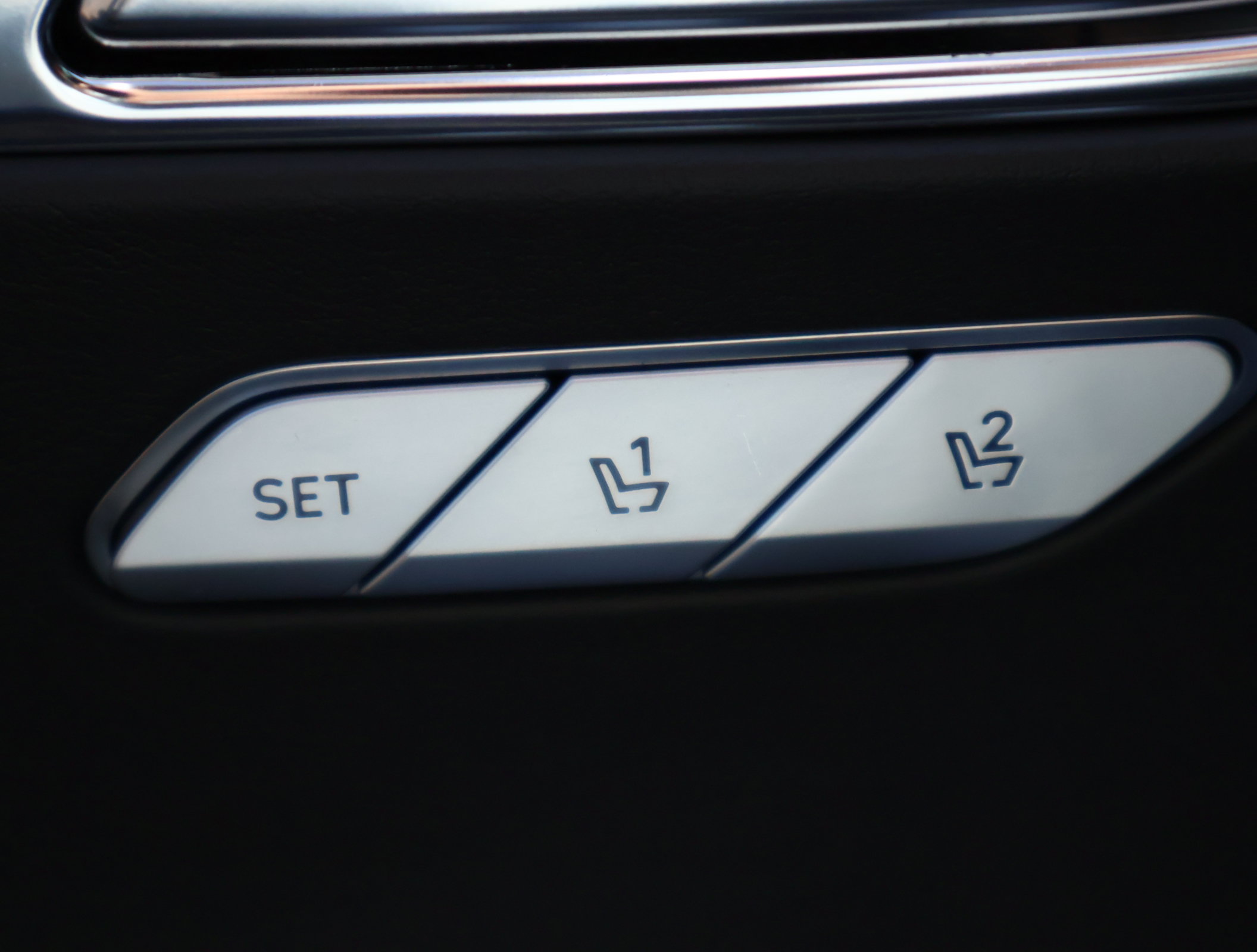 Used 2025 Genesis GV80 3.5T Prestige AWD/4WD image 10