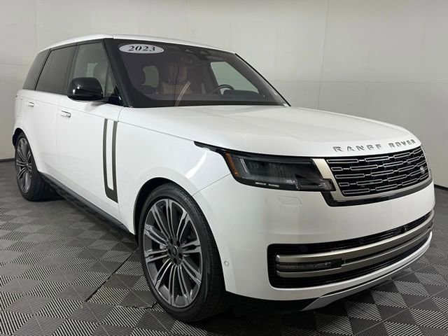 Certified 2023 Land Rover Range Rover SE image 9