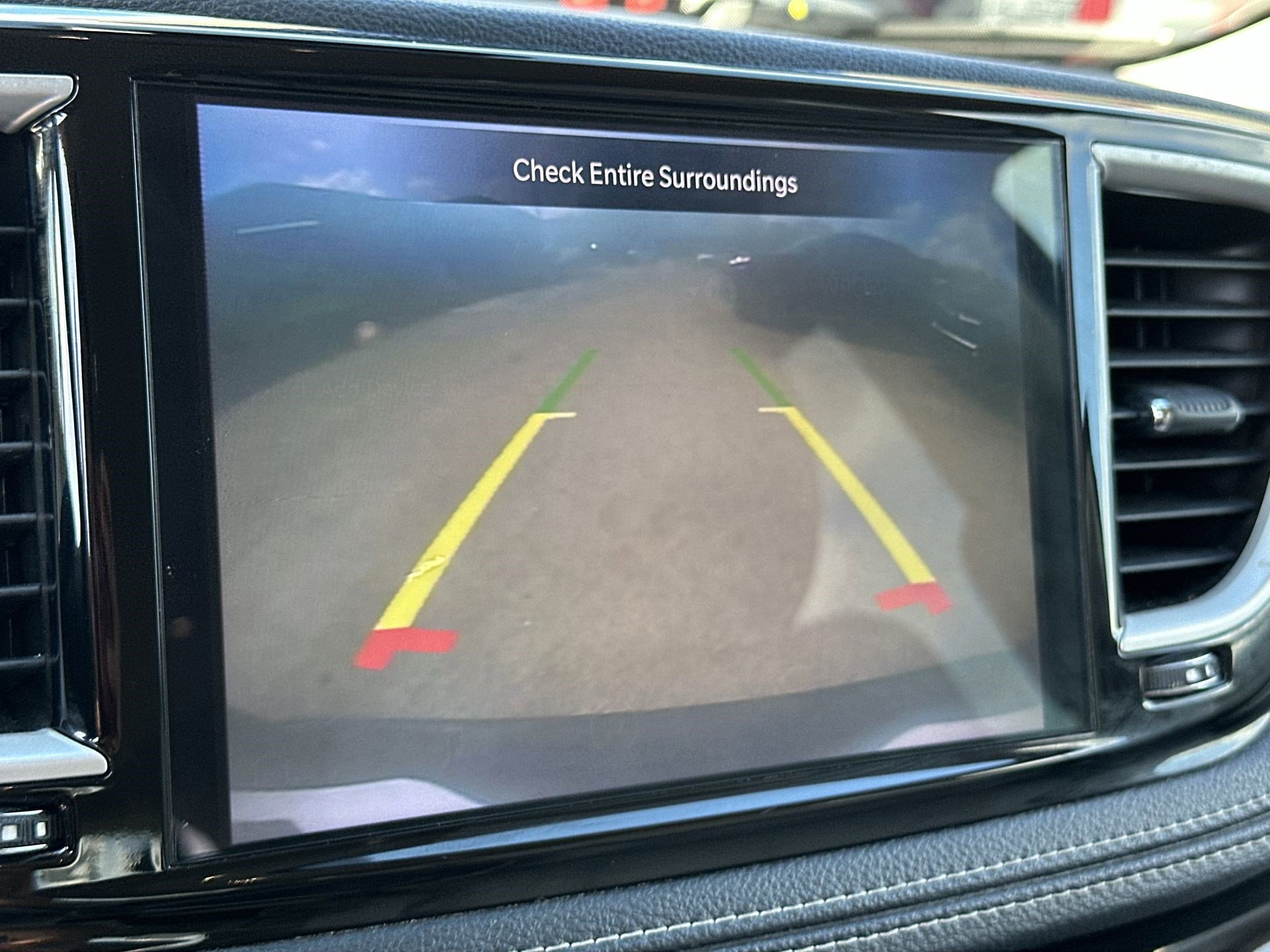 Used 2021 Chrysler Pacifica Touring-L FWD image 22