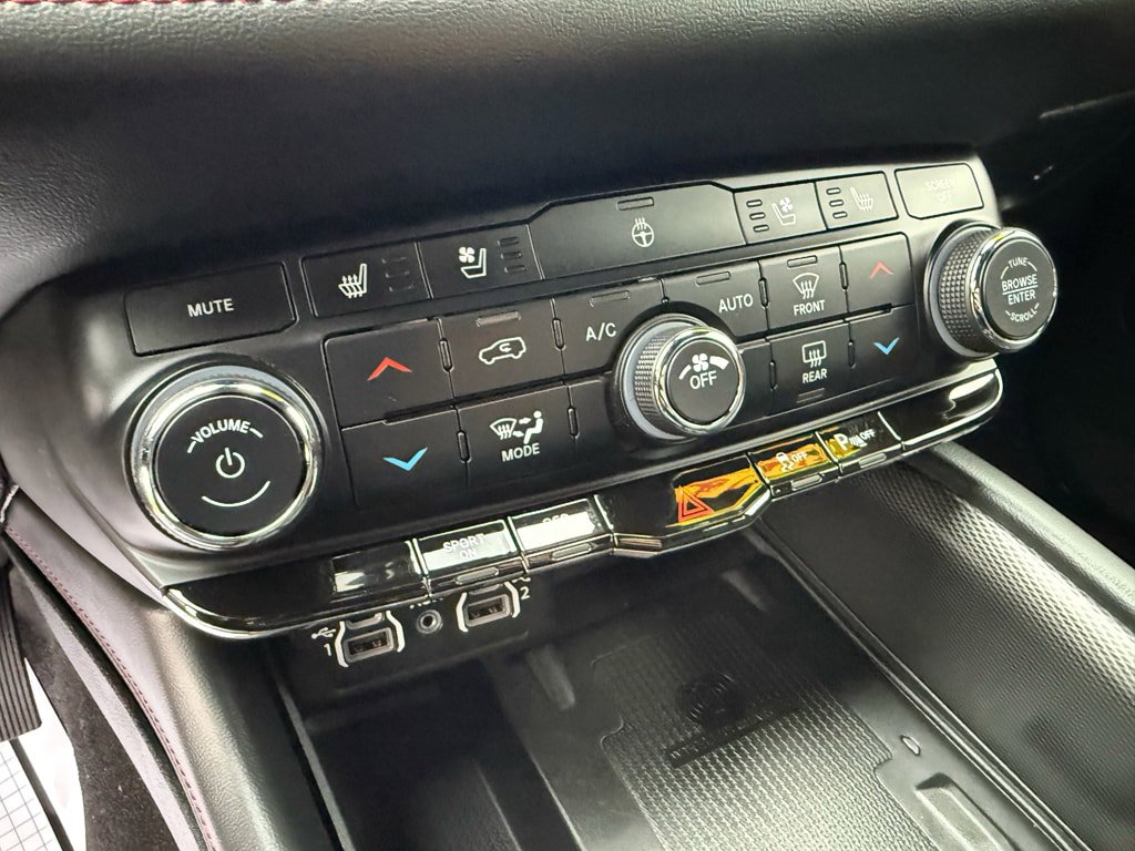 Used 2024 Dodge Durango R/T w/ Blacktop Package AWD/4WD image 15