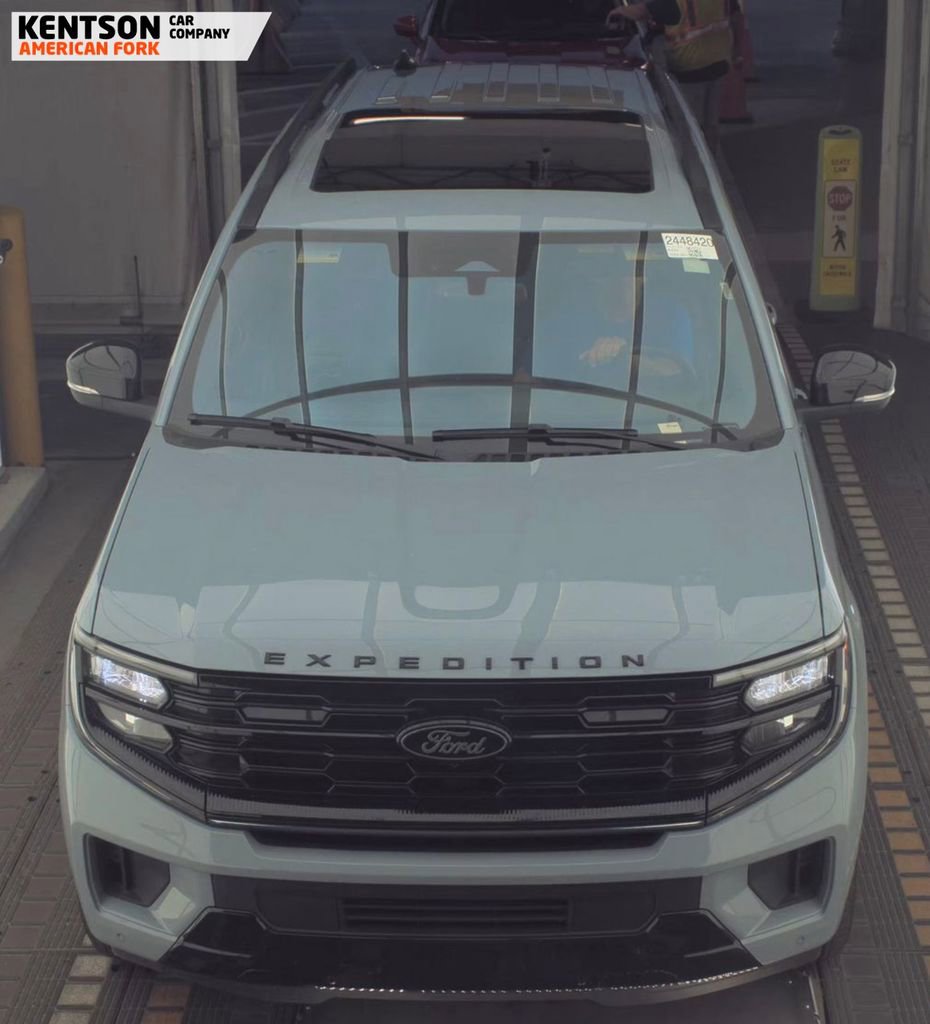 Used 2025 Ford Expedition Max Platinum w/ Stealth Performance Package image 2