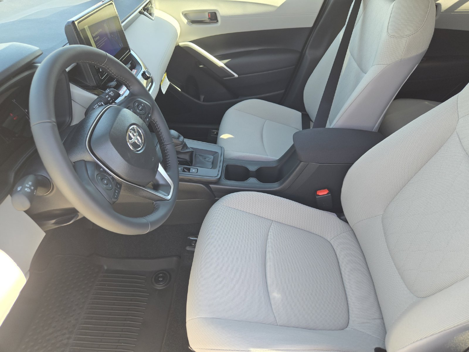 New 2026 Toyota Corolla Cross LE FWD image 14