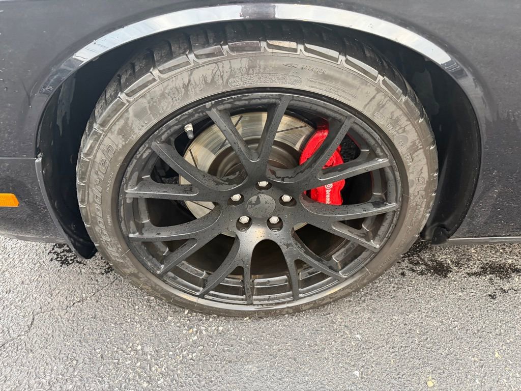 Used 2009 Dodge Challenger SRT8 w/ SRT Option Group II image 9