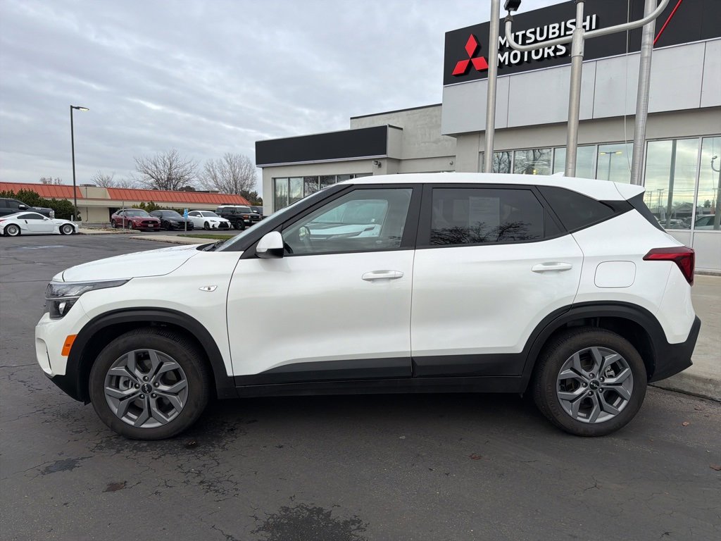 Used 2024 Kia Seltos LX image 2