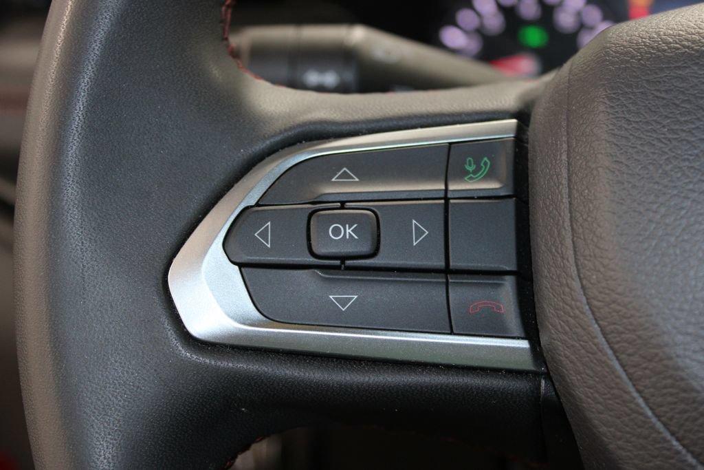 Used 2025 Jeep Compass Trailhawk AWD/4WD image 43