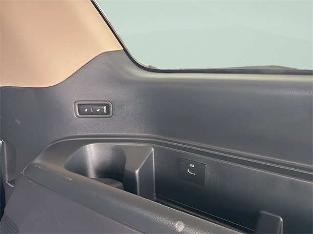 Used 2024 Ford Expedition XLT image 12