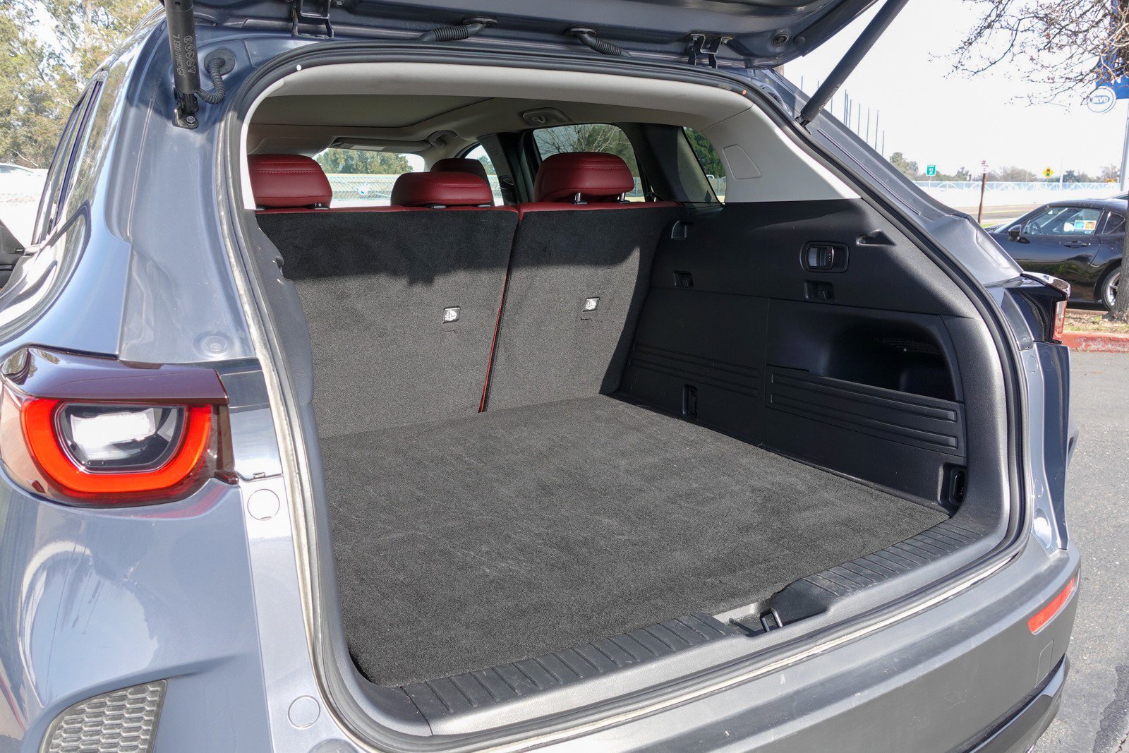 Certified 2025 MAZDA CX-50 AWD 2.5 Hybrid w/ Premium Pkg image 24