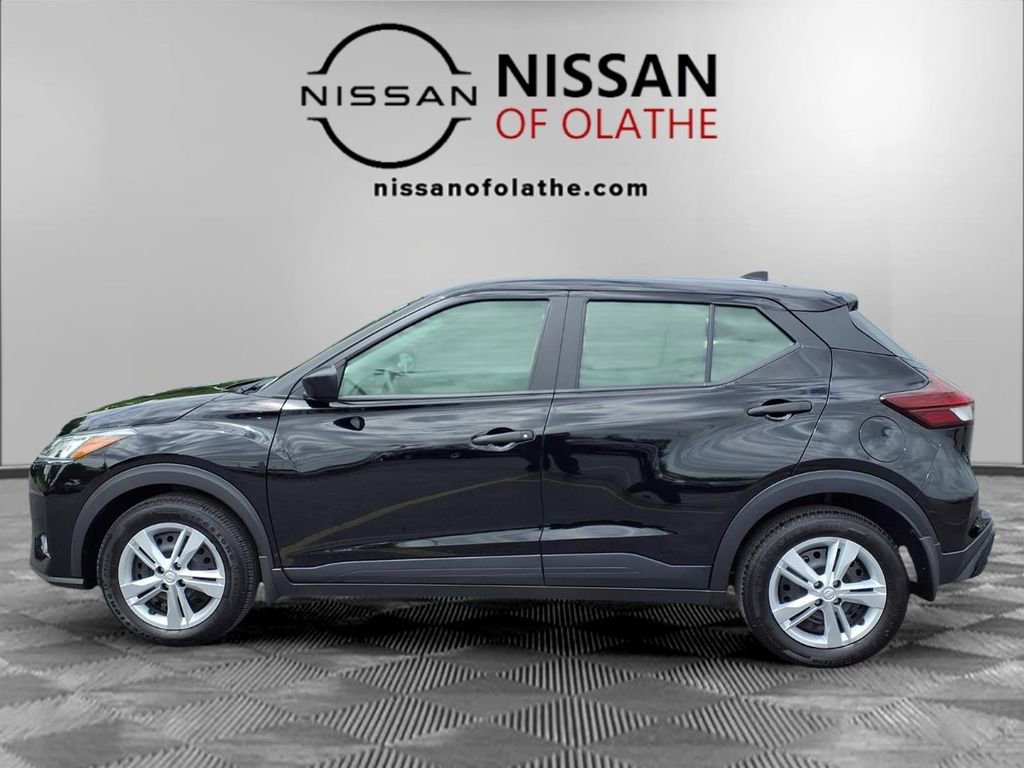 Certified 2025 Nissan Kicks Play S FWD image 21