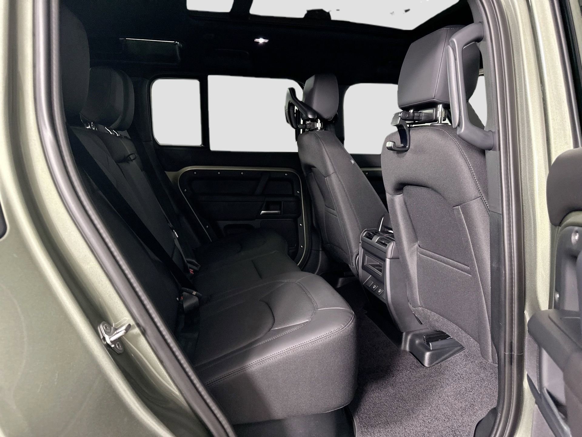 Certified 2025 Land Rover Defender 110 S image 19