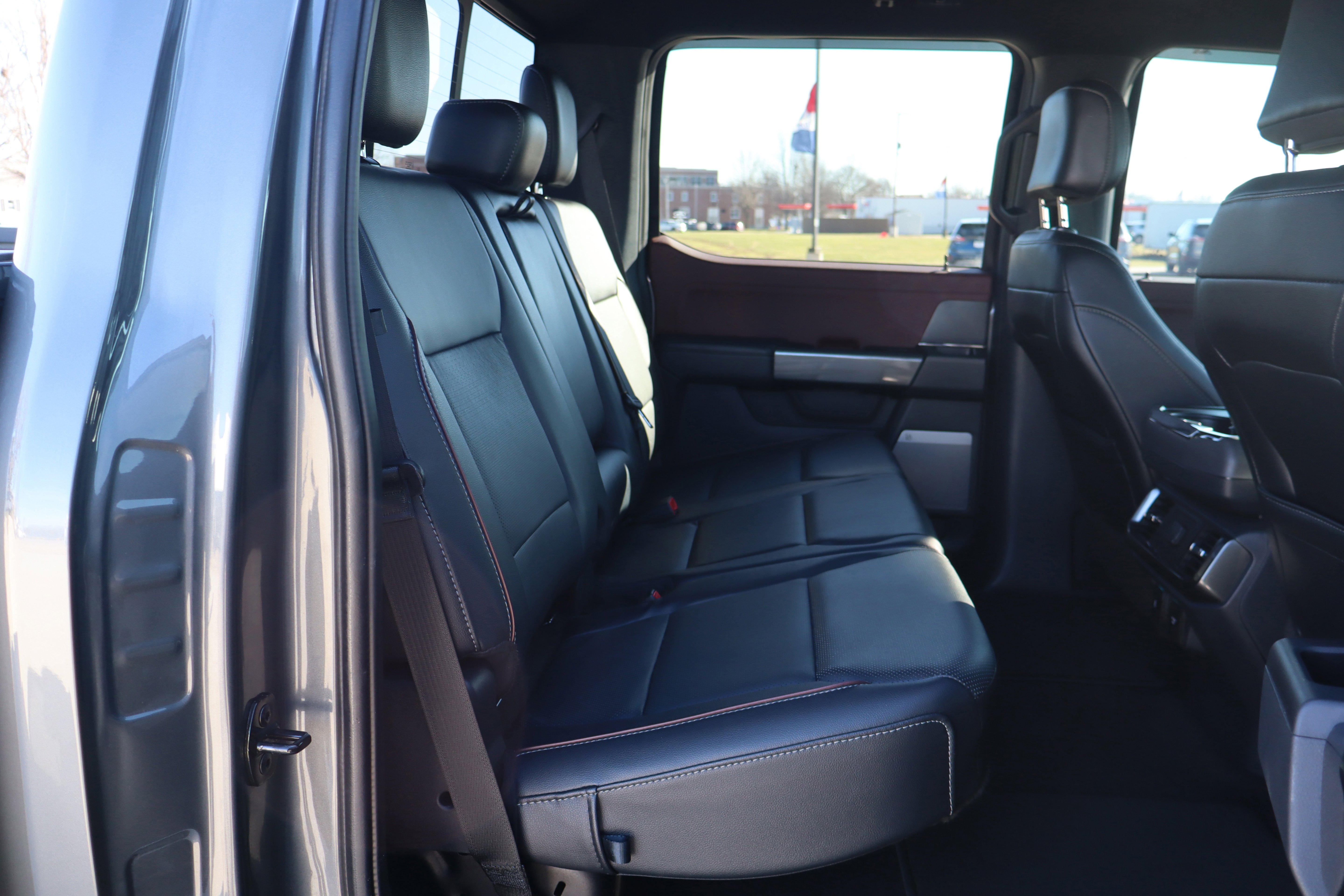 Used 2023 Ford F150 Lariat w/ Max Trailer Tow Package image 12