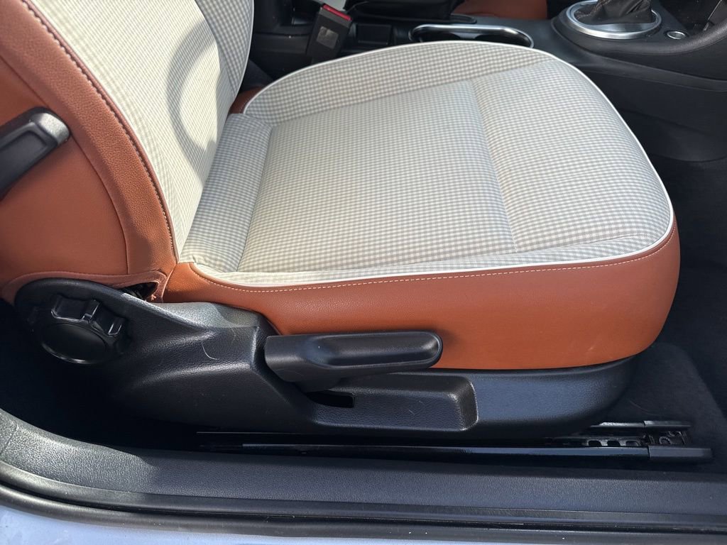 Used 2015 Volkswagen Beetle 1.8T Classic image 23