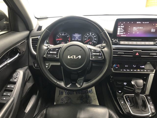 Used 2023 Kia Seltos S w/ Navigation Package image 14
