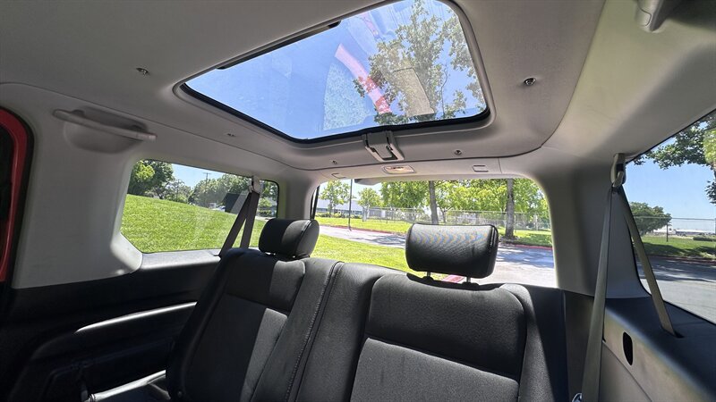 Used 2004 Honda Element EX image 12