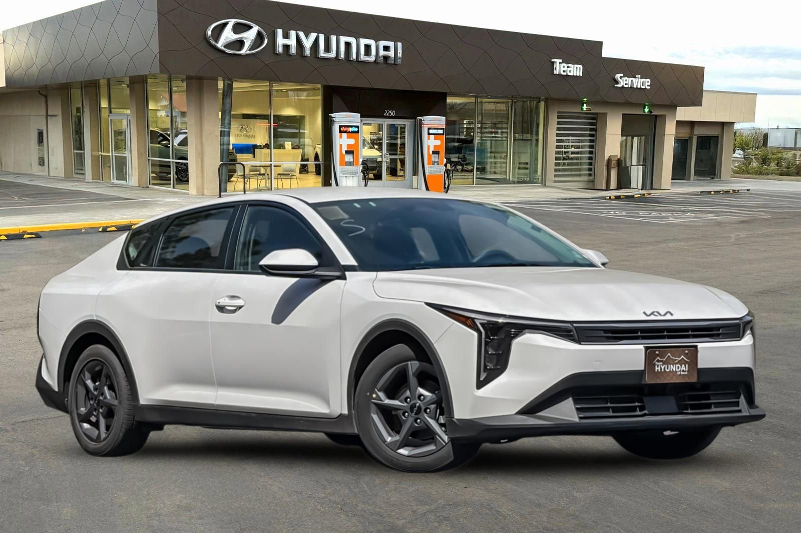 Used 2025 Kia K4 FWD image 2