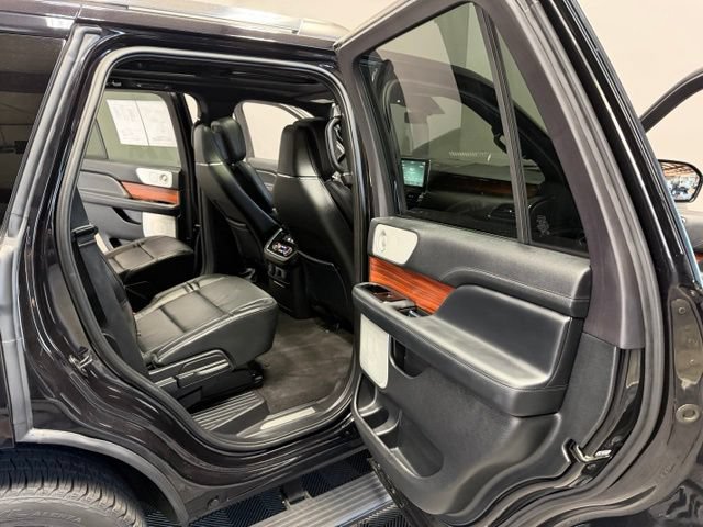 Used 2019 Lincoln Navigator Reserve AWD/4WD image 28