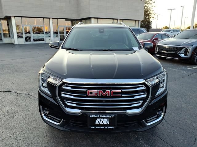 Used 2023 GMC Terrain SLT w/ Infotainment Package II AWD/4WD image 12