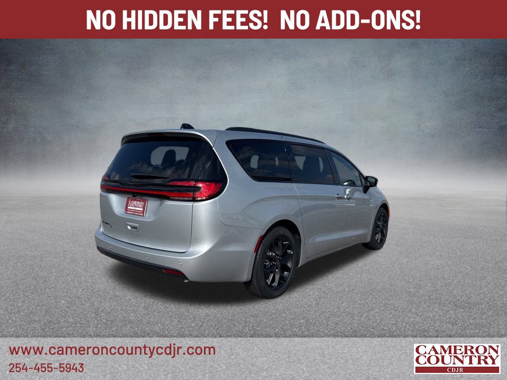 New 2026 Chrysler Pacifica Select w/ S Appearance Package FWD image 3