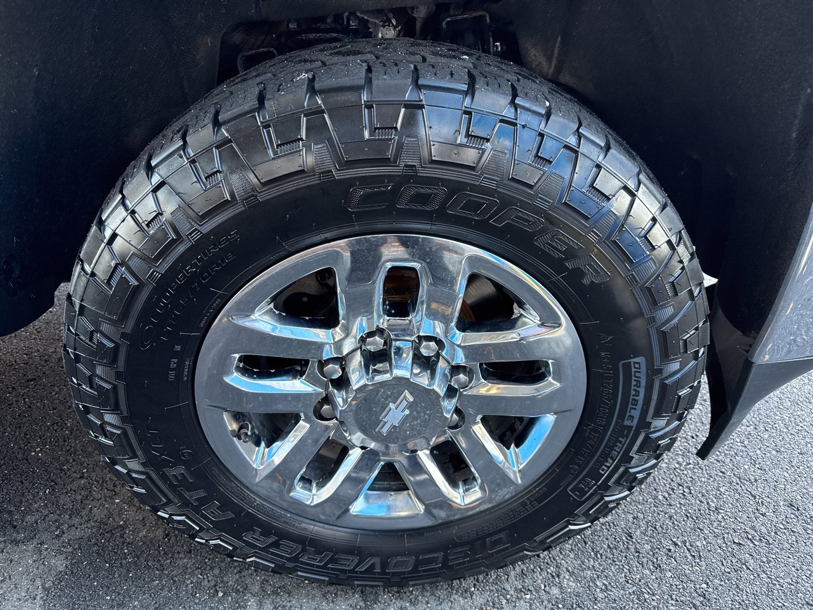 Used 2016 Chevrolet Silverado 2500 LTZ w/ LTZ Plus Package image 12