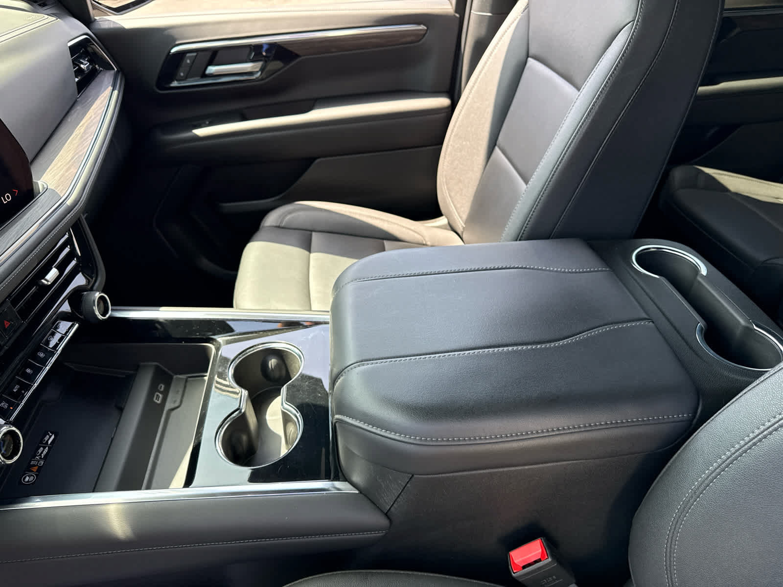 Certified 2025 Chevrolet Tahoe Z71 AWD/4WD image 21