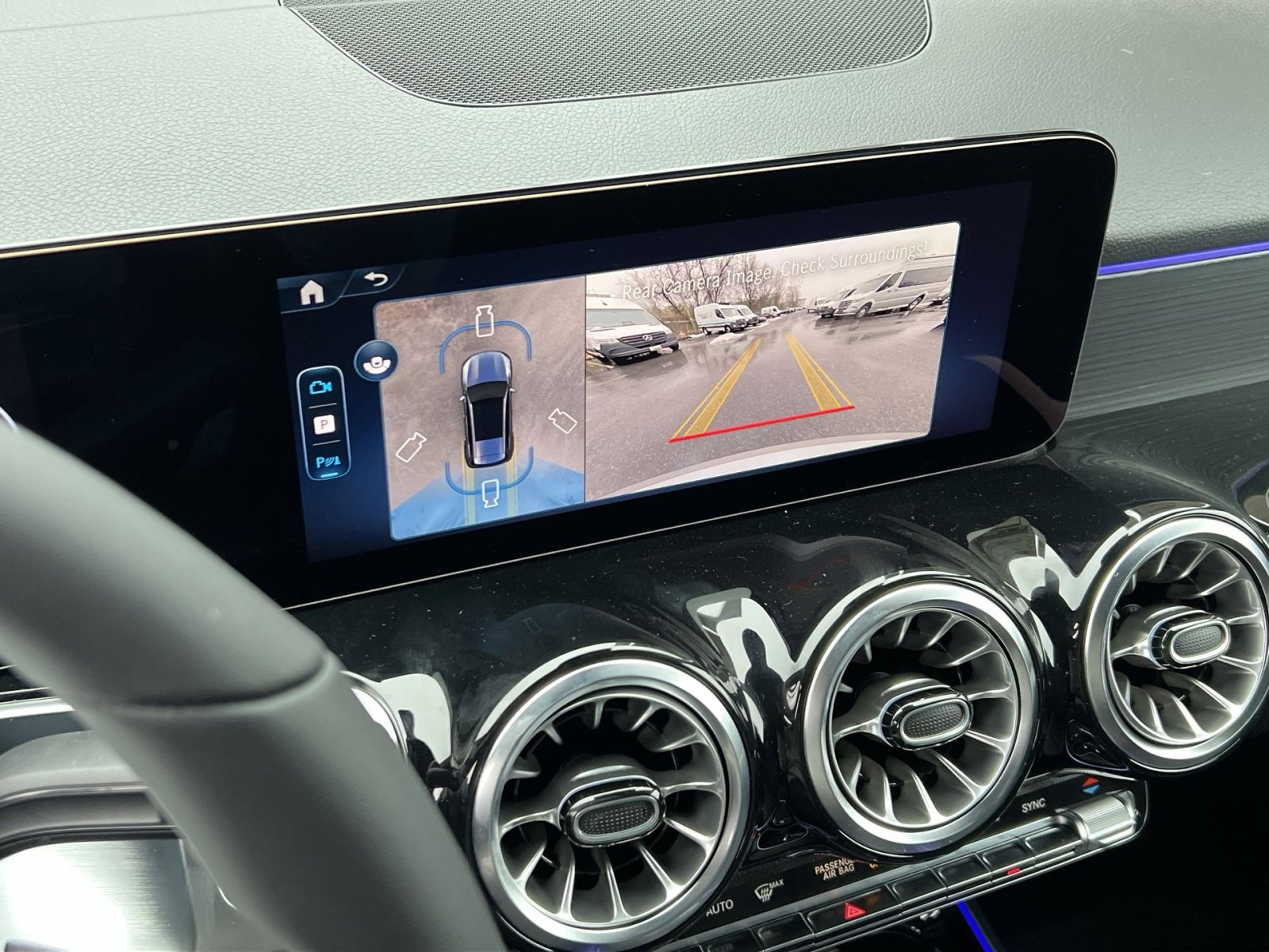 New 2026 Mercedes-Benz GLB 250 4MATIC image 17