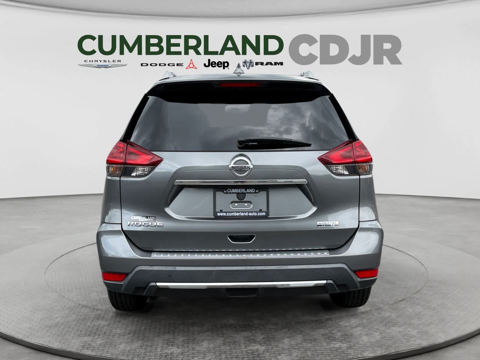 Used 2019 Nissan Rogue S w/ Special Edition Package FWD image 5