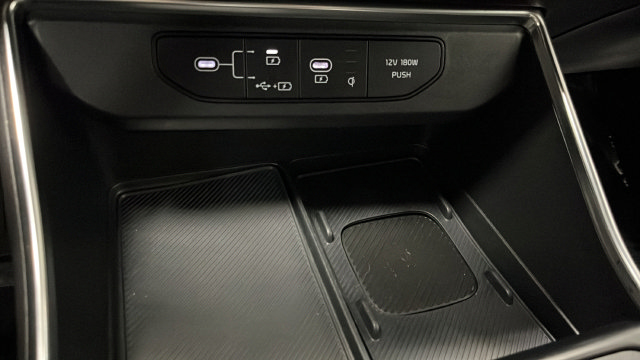 Used 2026 Kia Carnival SX Prestige FWD image 32