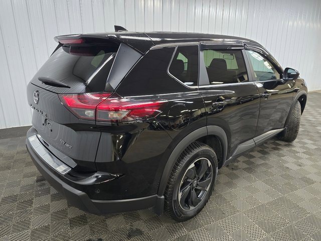 Used 2024 Nissan Rogue SV image 10