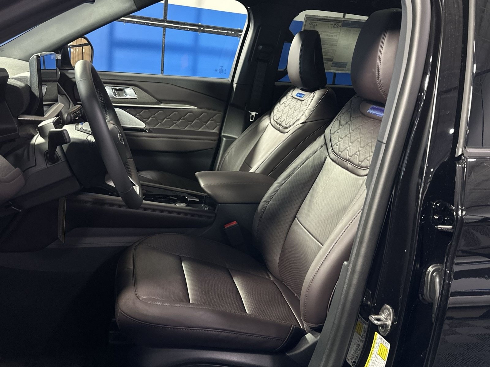 New 2026 Ford Explorer Platinum w/ LUX Leather Package AWD/4WD image 21