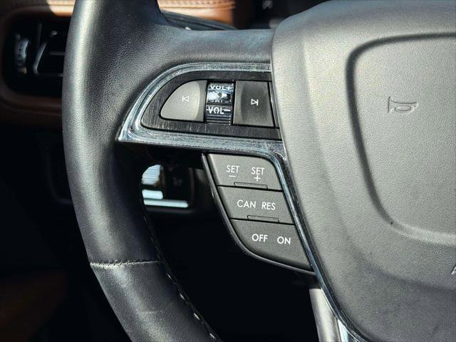 Used 2023 Lincoln Nautilus Reserve AWD/4WD image 22