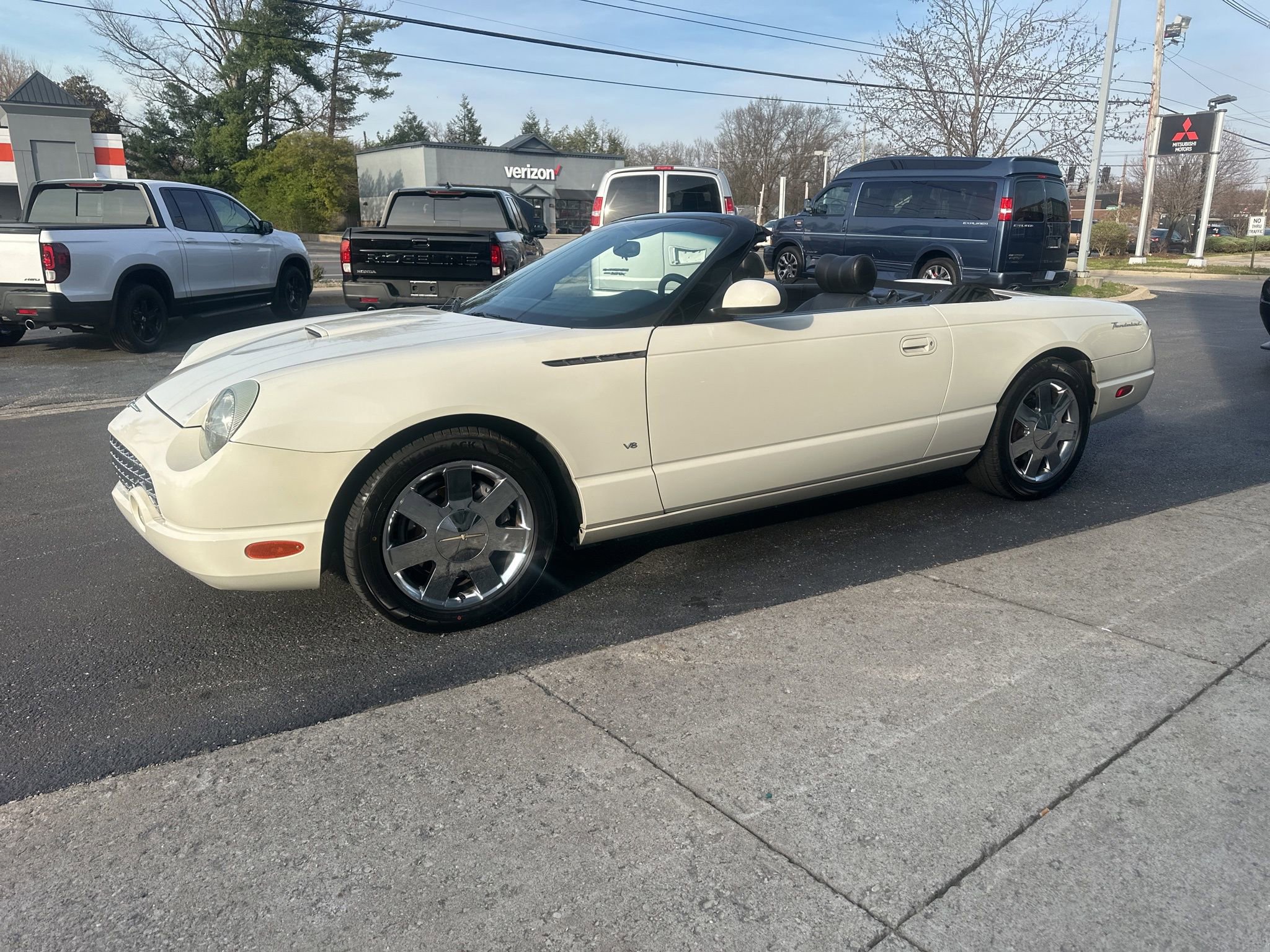 Used 2003 Ford Thunderbird image 6