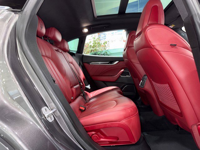 Used 2020 Maserati Levante GranSport image 54