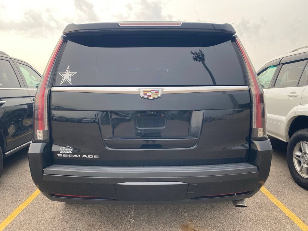 Used 2017 Cadillac Escalade Luxury AWD/4WD image 10