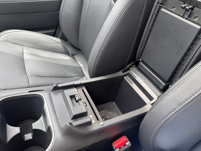 Used 2025 Subaru Outback Touring AWD/4WD image 19