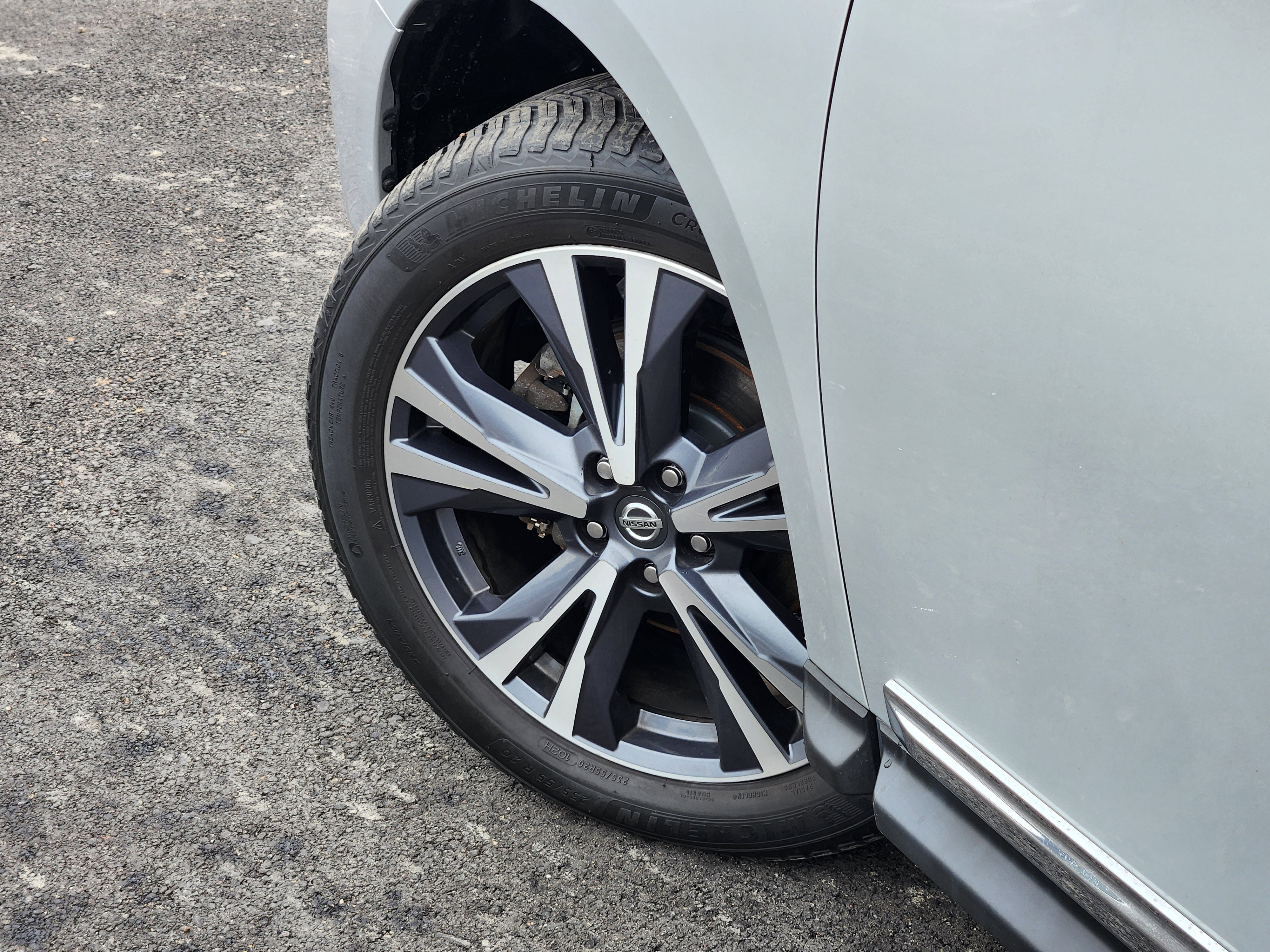 Used 2020 Nissan Pathfinder Platinum image 22