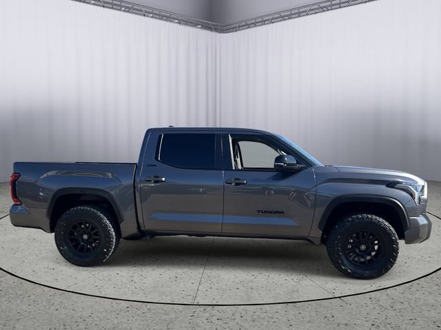 Used 2024 Toyota Tundra Limited AWD/4WD image 6