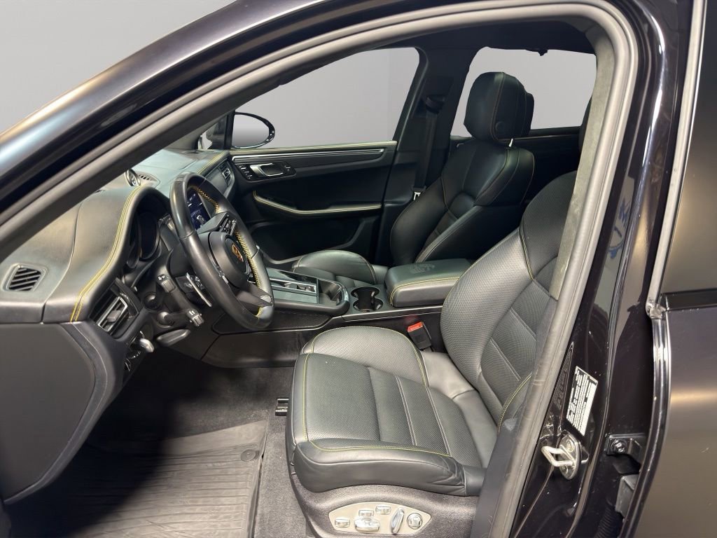 Used 2023 Porsche Macan GTS AWD/4WD image 9