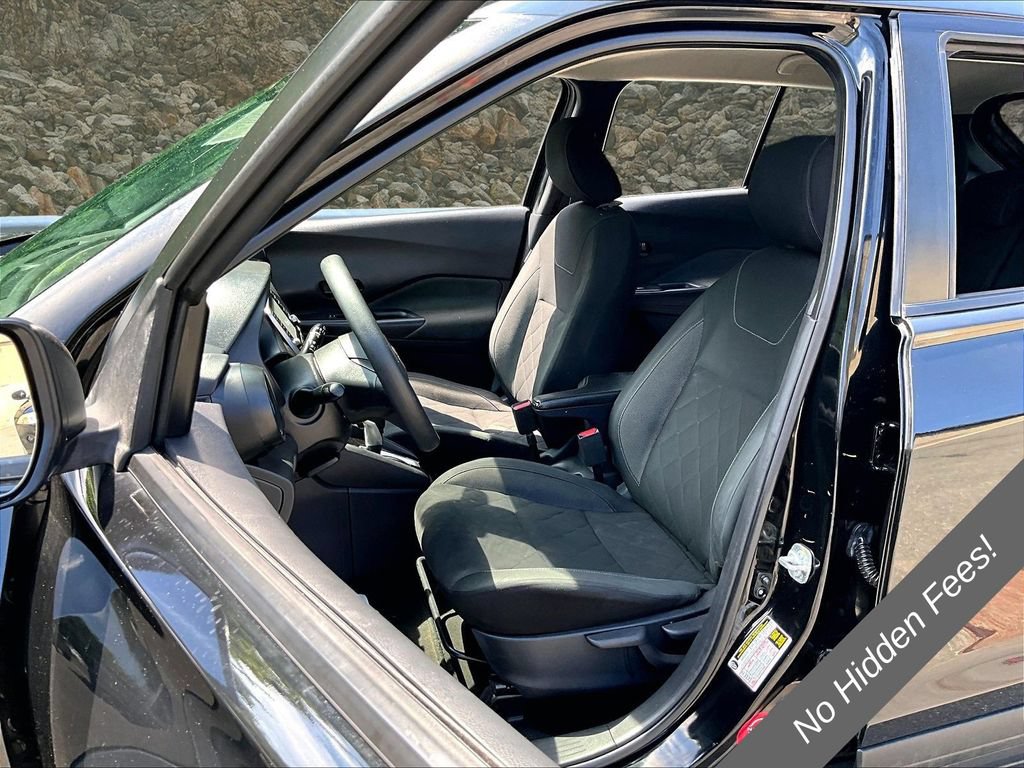 Used 2020 Nissan Kicks S FWD image 17