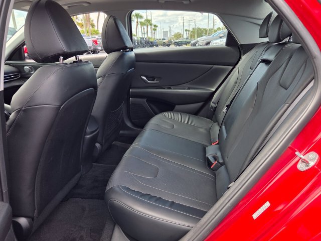 Used 2023 Hyundai Elantra Limited FWD image 11
