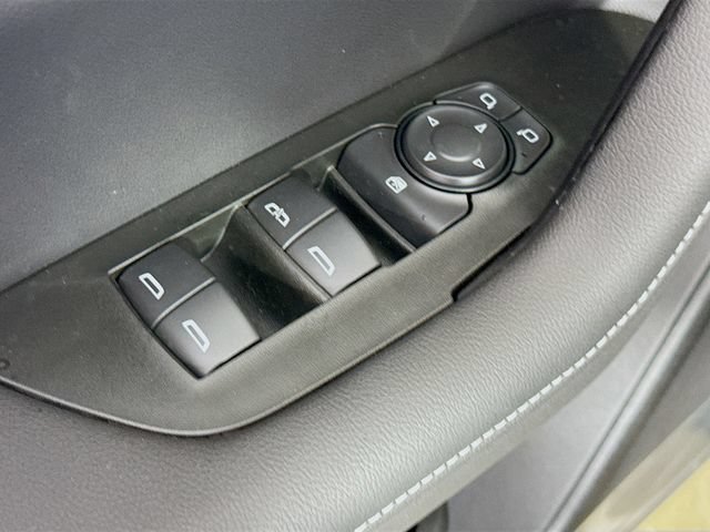 New 2026 Chevrolet Blazer LT w/ LPO, Black Sport Package FWD image 19