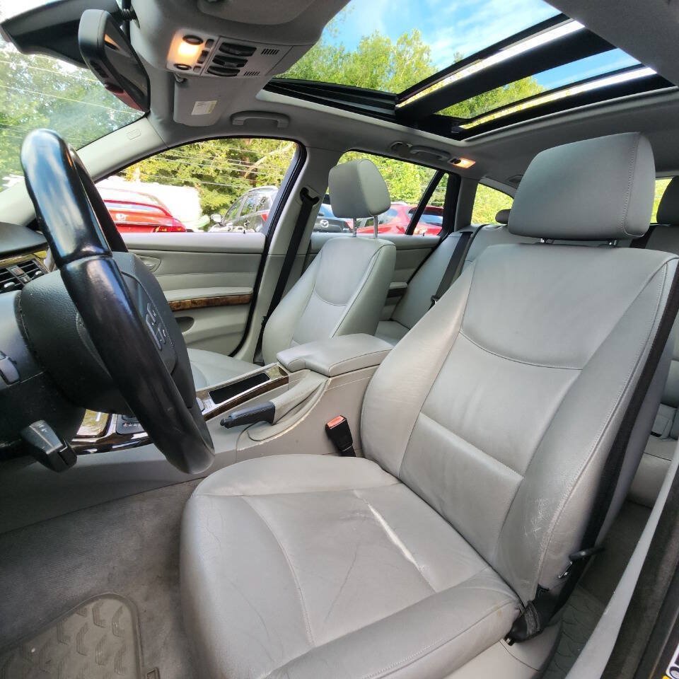 Used 2007 BMW 328i Wagon RWD image 10