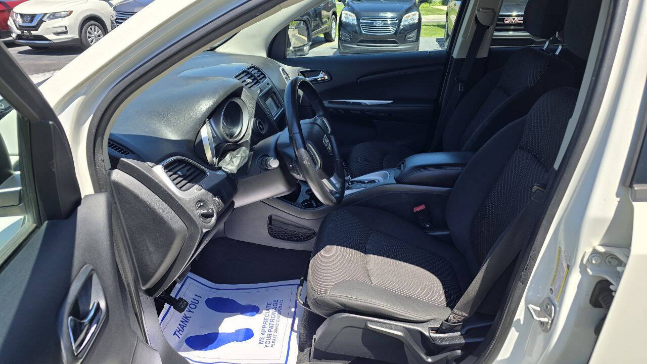 Used 2014 Dodge Journey SXT FWD image 10
