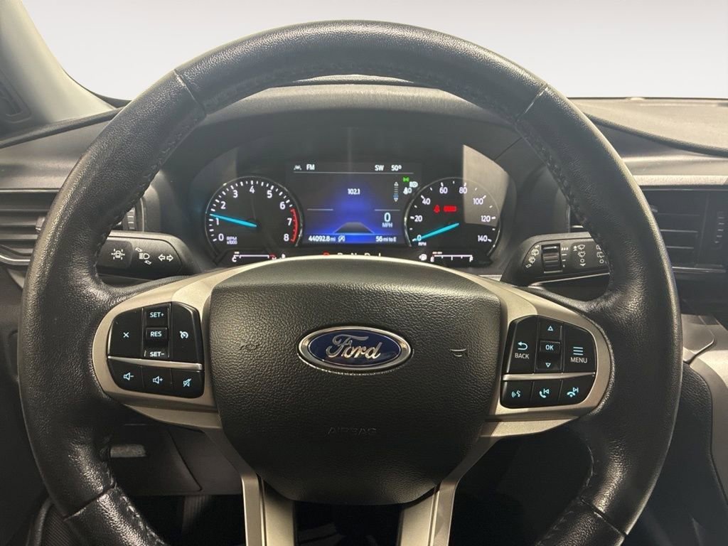 Used 2022 Ford Explorer XLT w/ Equipment Group 202A image 26
