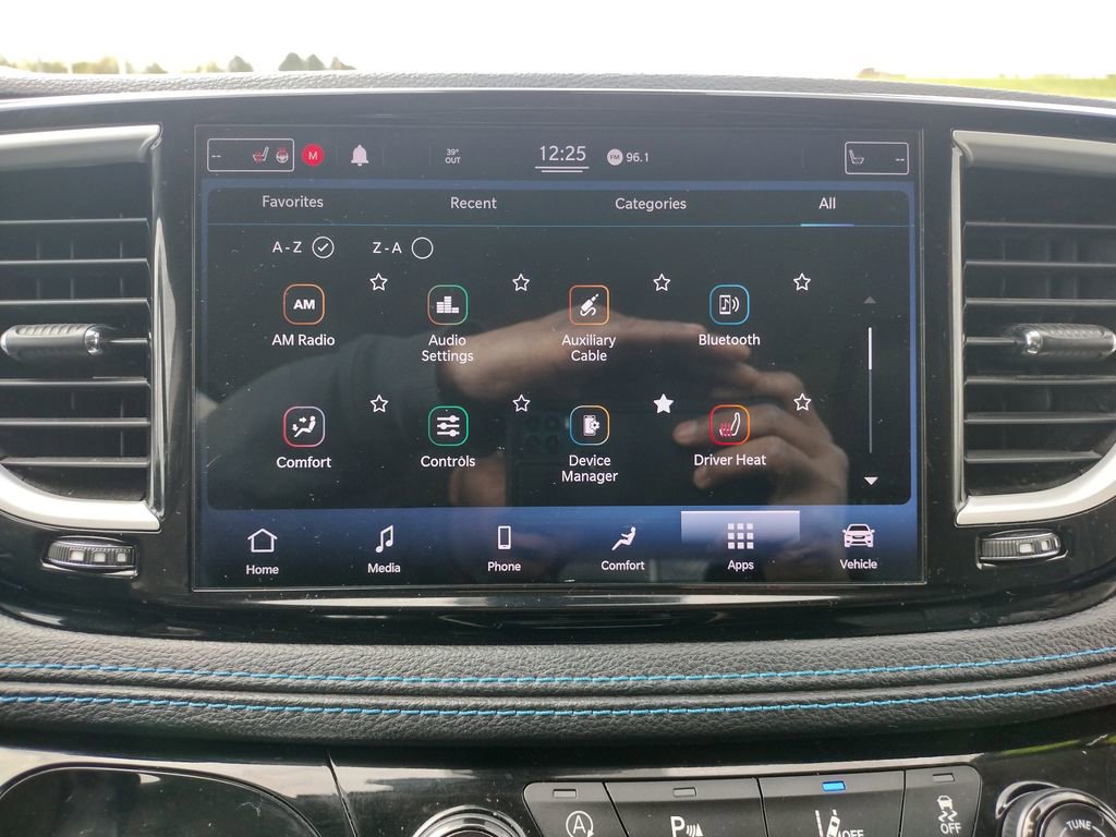 Used 2021 Chrysler Pacifica Touring-L FWD image 5